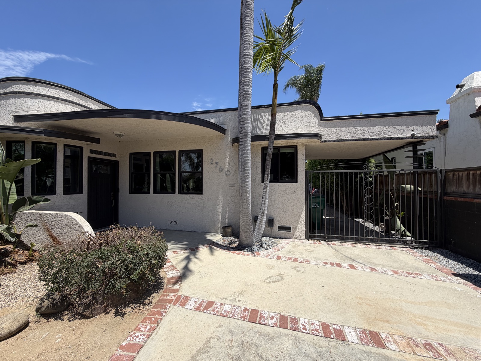 Streamline Moderne Revival – 2760 Eucalyptus, Long Beach